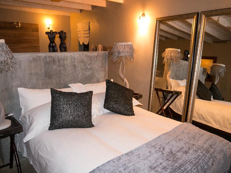Naankuse Lodge Windhoek Esterno foto